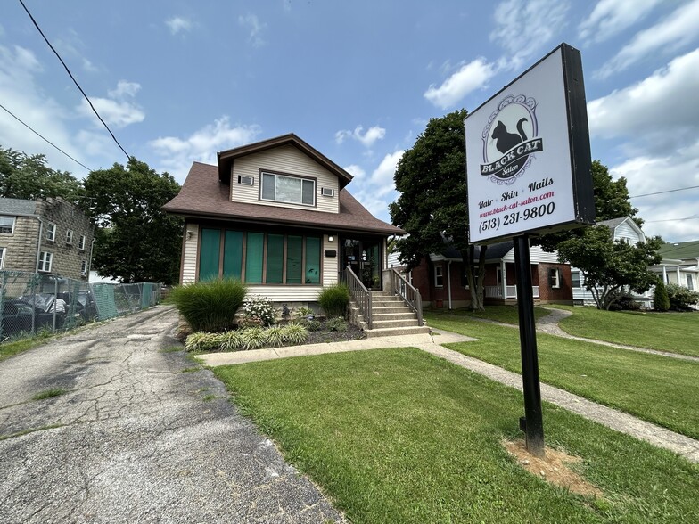 More Photos Of 6112 Benneville St, Cincinnati Freestanding For Sale