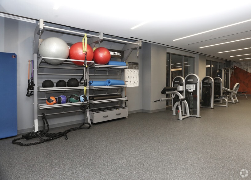 More Photos Of 529 14th St NW, Washington Office For Lease