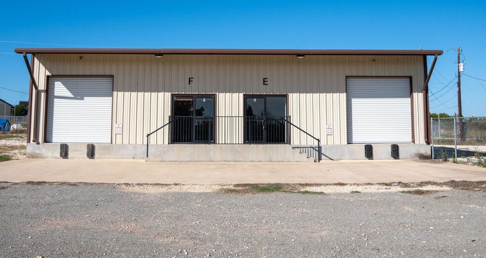 More Photos Of 2550 County Road 279, Leander Freestanding For Lease
