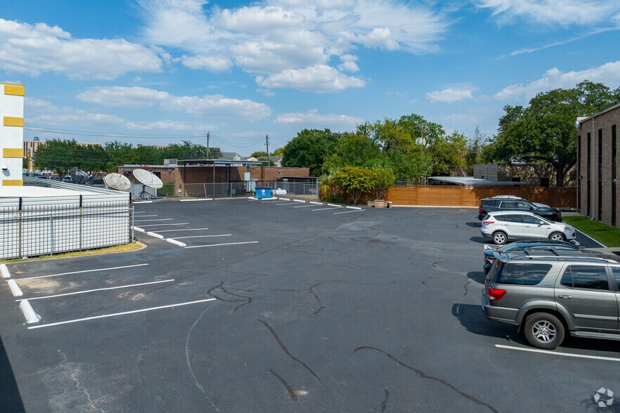 More Photos Of 6720 Sands Point Dr, Houston Office For Lease