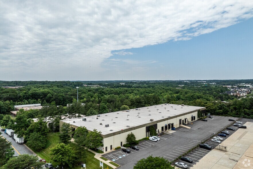 More Photos Of 7222 Parkway Dr, Hanover Service For Lease