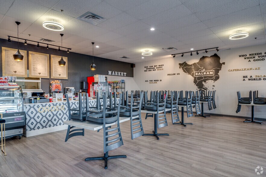 More Photos Of 21043 N Cave Creek Rd, Phoenix Storefront For Lease