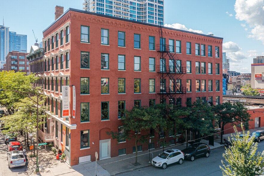 More Photos Of 303 W Institute Pl, Chicago Medical For Lease