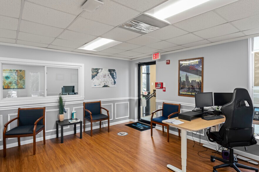 More Photos Of 7210 Old Keene Mill Rd, Springfield Medical For Lease