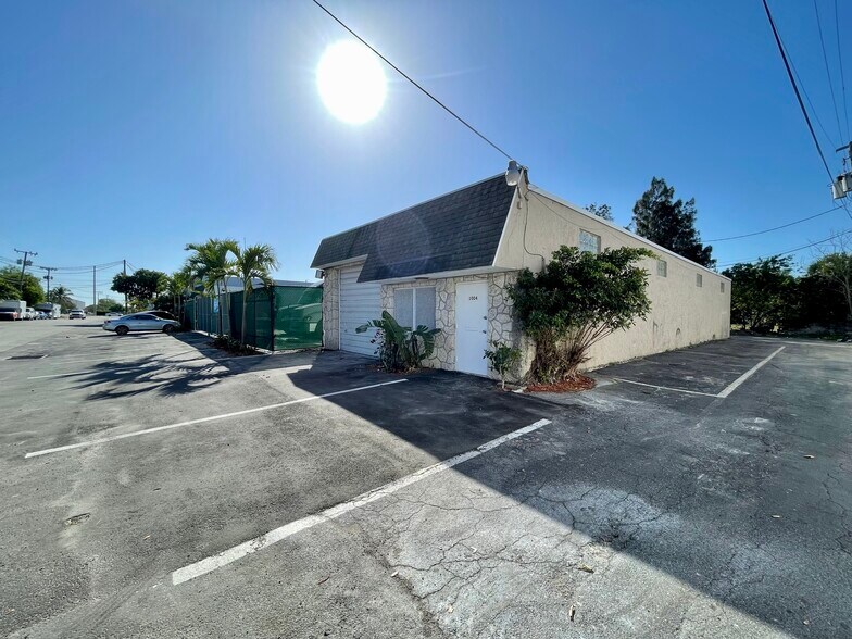 More Photos Of 988-1004 NW 51st Pl, Fort Lauderdale Light Manufacturing For Lease