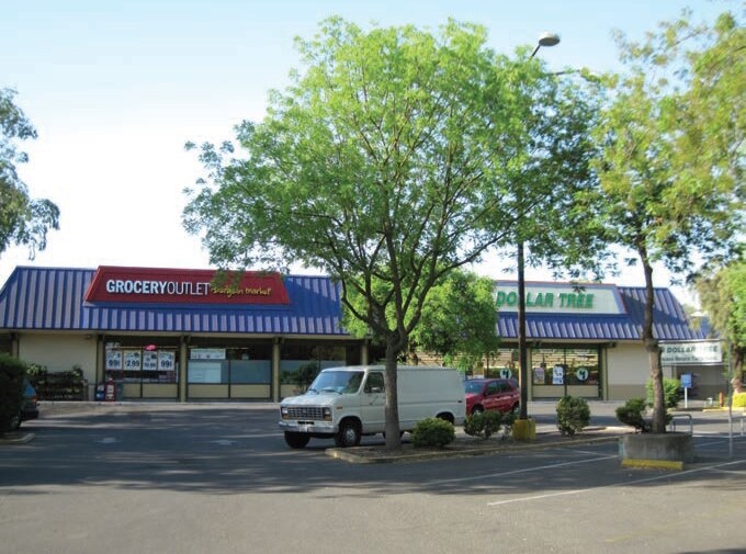 Primary Photo Of 1800 E 8th St, Davis Freestanding For Lease