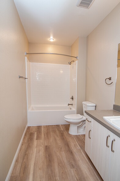 More Photos Of 2910 Allesandro St, Los Angeles Apartments For Lease