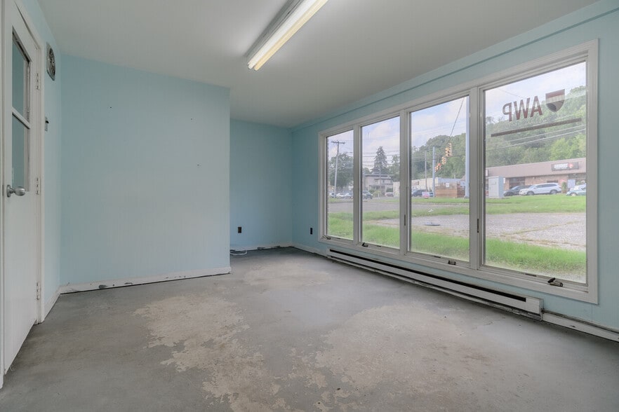 More Photos Of 36 Lake Avenue Ext, Danbury Manufacturing For Sale