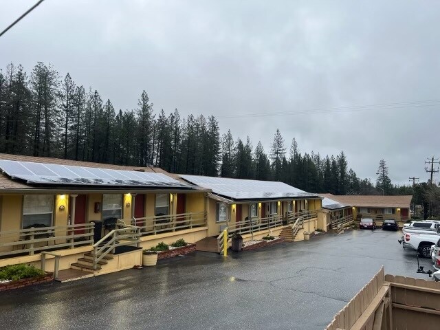 More Photos Of 550 S Auburn St, Colfax Hotel For Sale