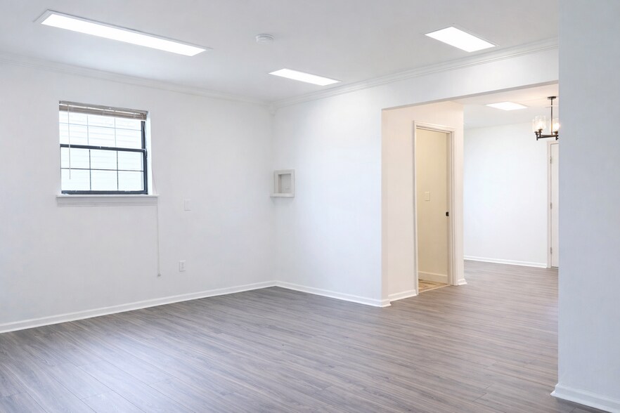 More Photos Of 421 Barony St, Moncks Corner Office For Sale