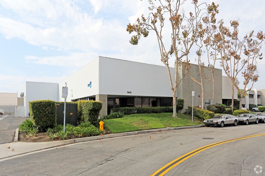 More Photos Of 7402-7412 Prince Dr, Huntington Beach Light Manufacturing For Lease