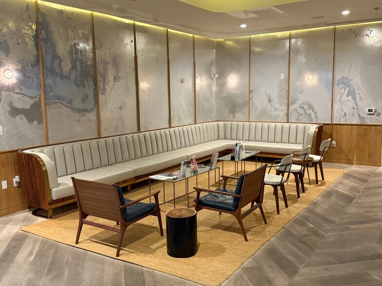 More Photos Of 505 Louis Henna Blvd, Round Rock Medical For Lease