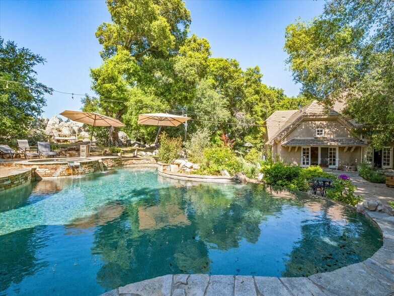 More Photos Of 39455 Avenida La Cresta, Murrieta Apartments For Sale