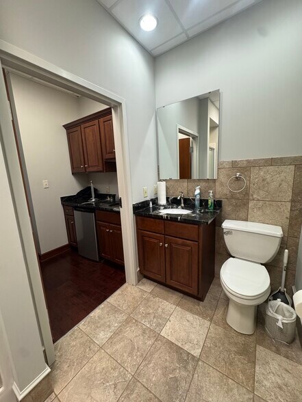 More Photos Of , Indianapolis Office For Sale