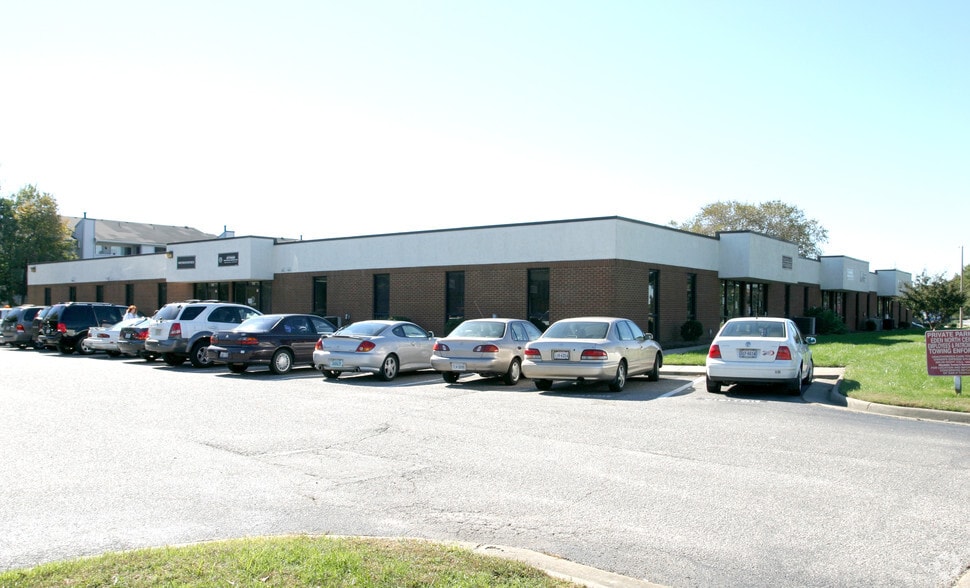 Primary Photo Of 1021 Eden Way N, Chesapeake Office For Lease