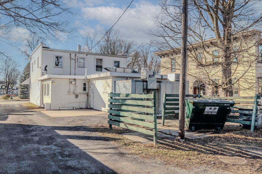 More Photos Of 407 Third St, Howe Specialty For Sale