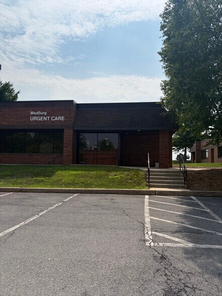 Primary Photo Of 1025 Berkshire Blvd, Wyomissing Medical For Lease