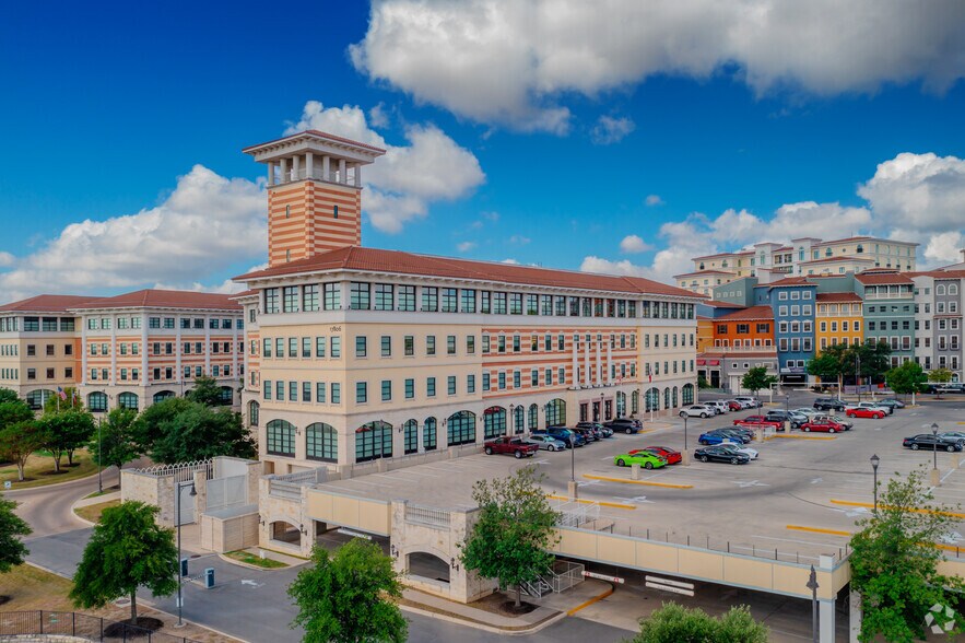 More Photos Of 17806 W Interstate 10, San Antonio Unknown For Lease