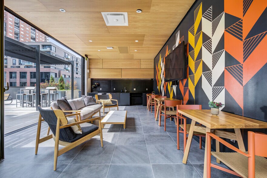 More Photos Of 1661 Market St, Denver Apartments For Lease