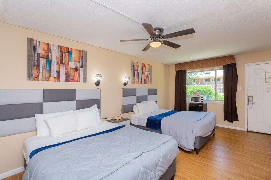 More Photos Of 2803 W 2nd St, Roswell Hotel For Sale