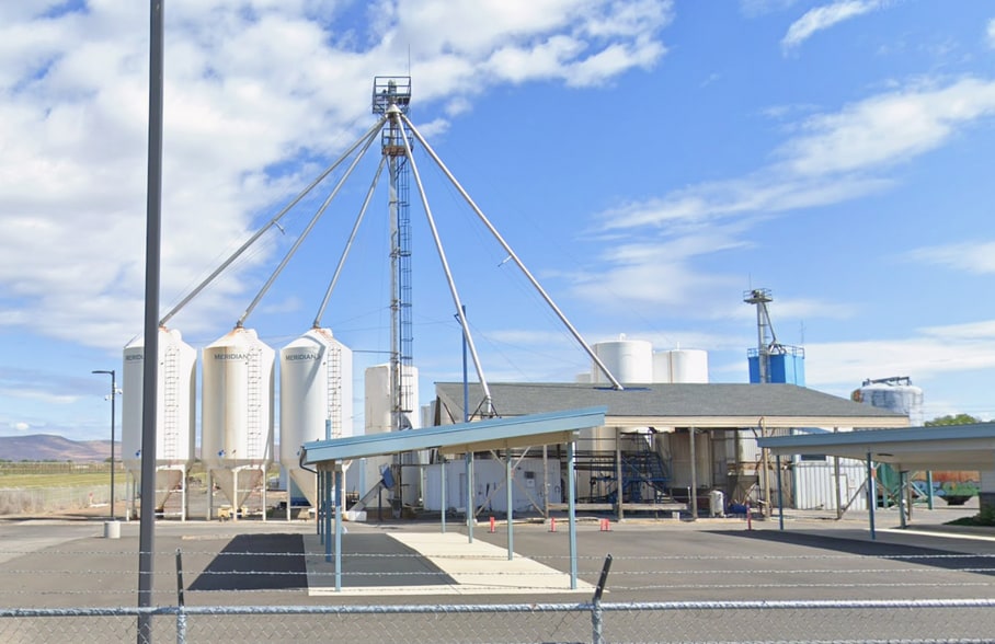 More Photos Of 8031 Branch Rd, Harrah Distribution For Sale