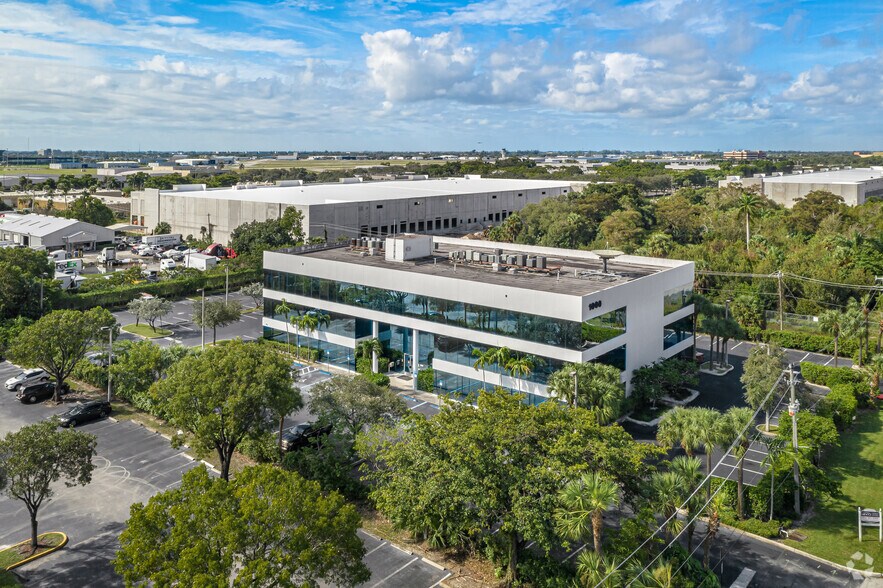 More Photos Of 1000 NW 65th St, Fort Lauderdale Office For Lease