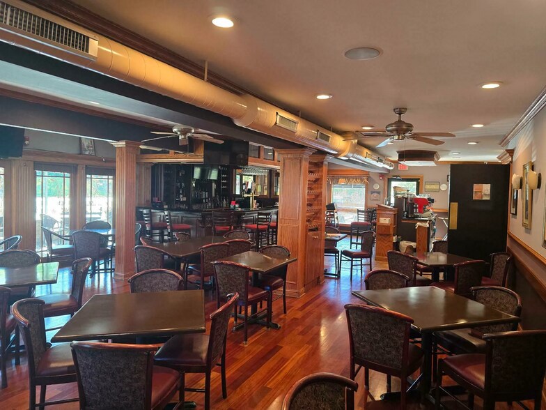 More Photos Of 8116 S Archer Ave, Willow Springs Restaurant For Lease