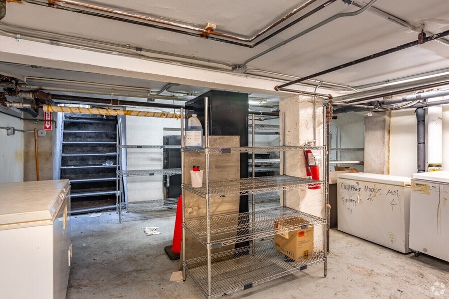 More Photos Of 201 E 10th St, New York Apartments For Lease