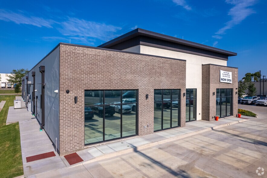 More Photos Of 2271 Highway 77 Hwy, Waxahachie Medical For Lease