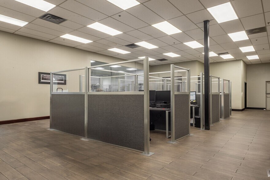 More Photos Of 4427 E Sunset Rd, Henderson Freestanding For Lease