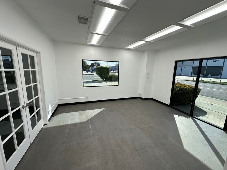 More Photos Of 13659 Excelsior Dr, Santa Fe Springs Warehouse For Lease