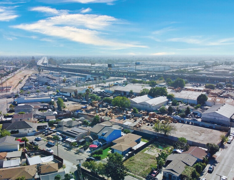 More Photos Of 2521-2535 E 114th St, Los Angeles Land For Lease