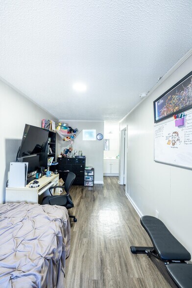 More Photos Of 306 N Main St, Lexington Apartments For Sale