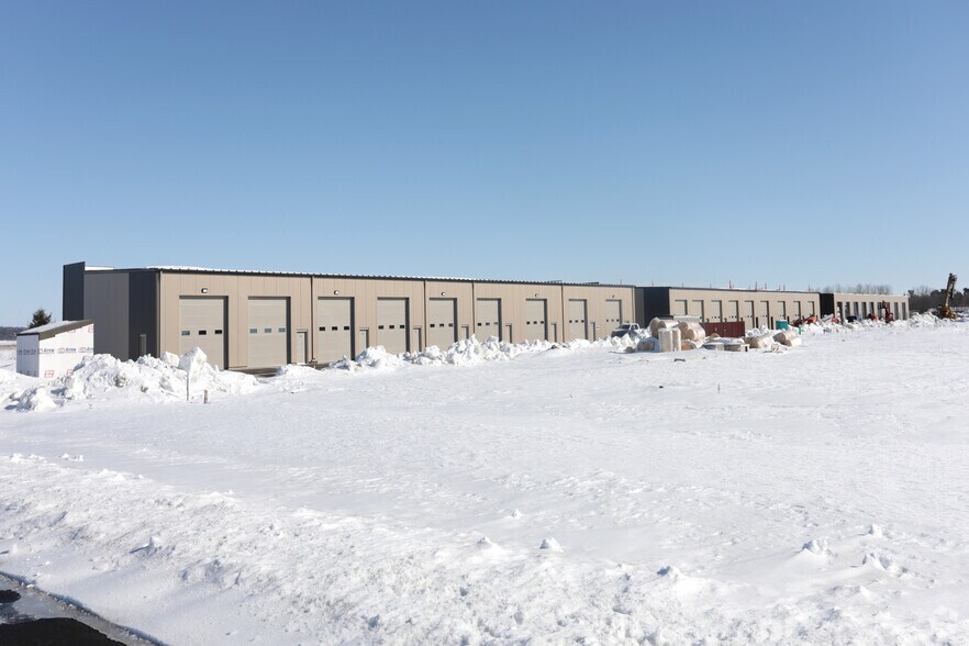 More Photos Of 663 Valerie Ave, Hudson Self Storage For Sale