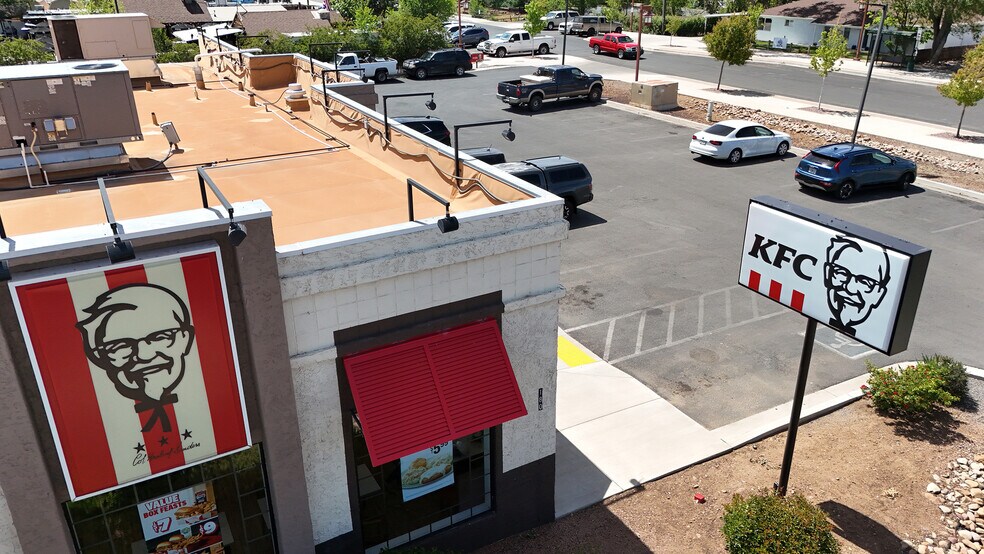 More Photos Of 180 N White Mountain Rd, Show Low Fast Food For Sale