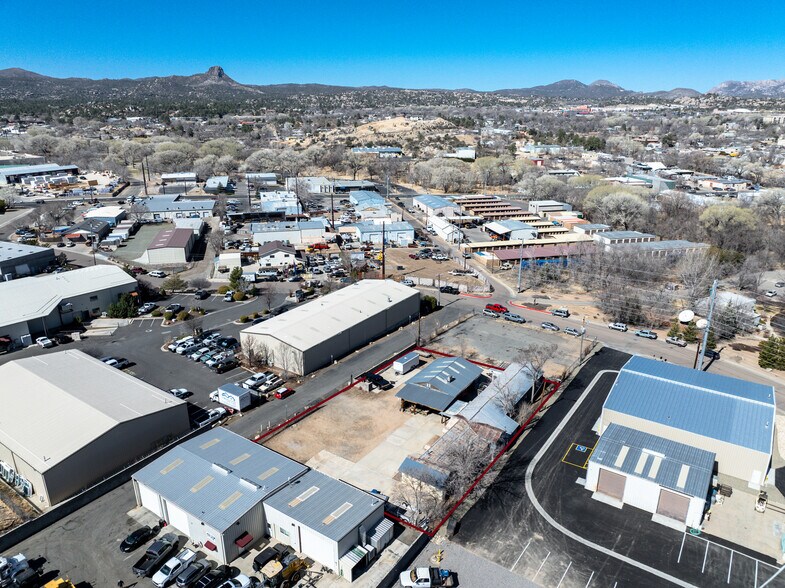 More Photos Of 495 E Z St, Prescott Showroom For Sale