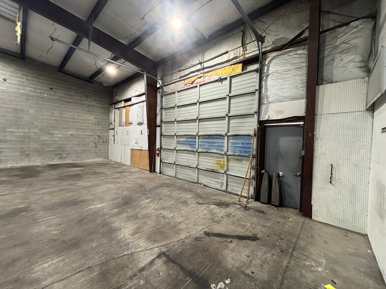 More Photos Of 2618 Cherry Ave NE, Salem Industrial For Sale