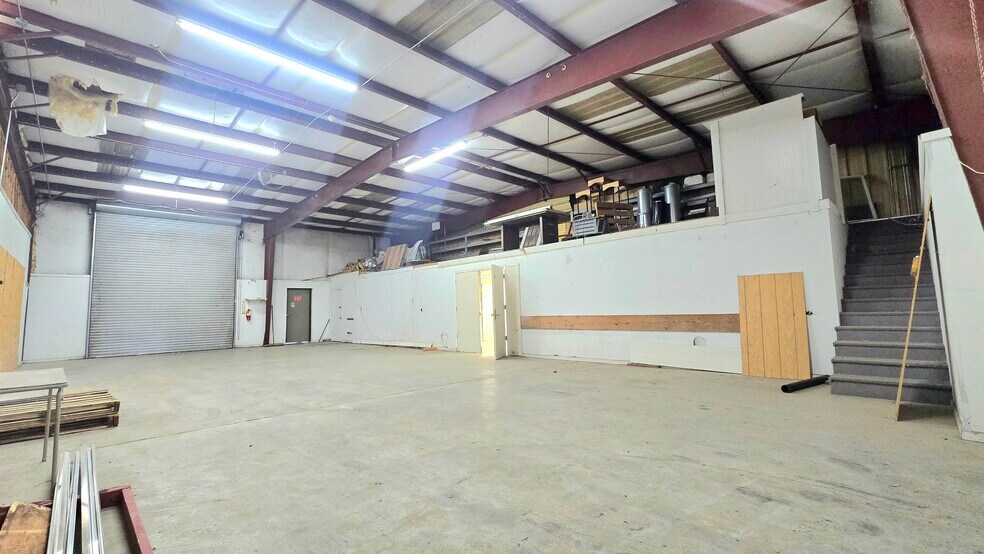 More Photos Of 22755 Antelope Blvd, Red Bluff General Retail For Lease