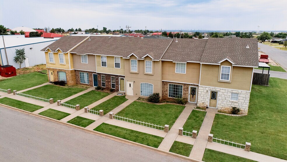 More Photos Of 108-118 E Blake St, Hinton Apartments For Sale