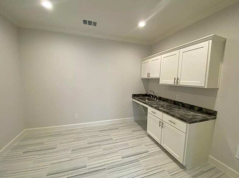 More Photos Of 8751 Collin McKinney Pky, McKinney Office Residential For Lease