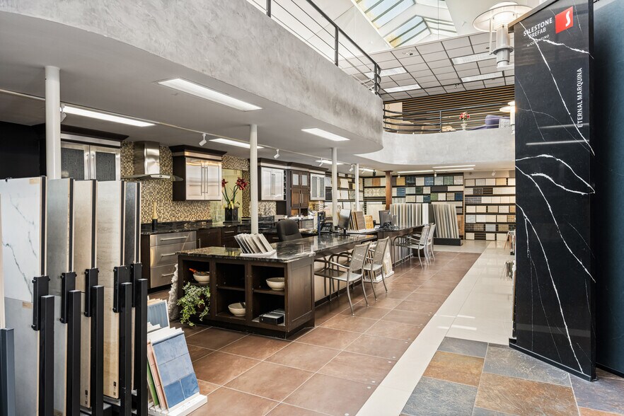 More Photos Of 1701 S State College Blvd, Anaheim Manufacturing For Sale