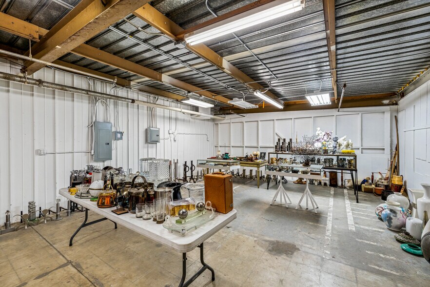 More Photos Of 4775-4779 E Ramon Rd, Palm Springs Warehouse For Sale