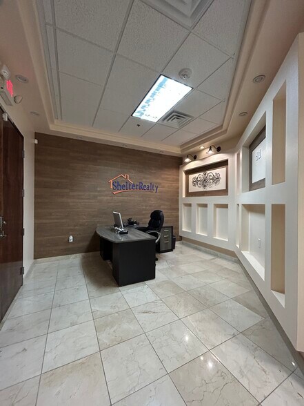 More Photos Of 710 Coronado Center Dr, Henderson Medical For Lease