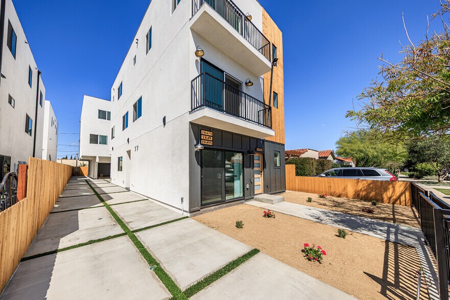 More Photos Of 2847 S Victoria Ave, Los Angeles Multifamily For Sale