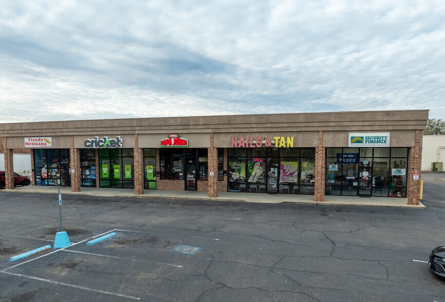 More Photos Of 801-825 S 5th St, Hartsville General Retail For Sale