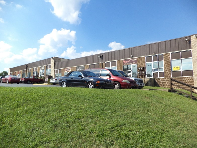 Primary Photo Of 4574-4598 Beech Rd, Temple Hills Showroom For Lease
