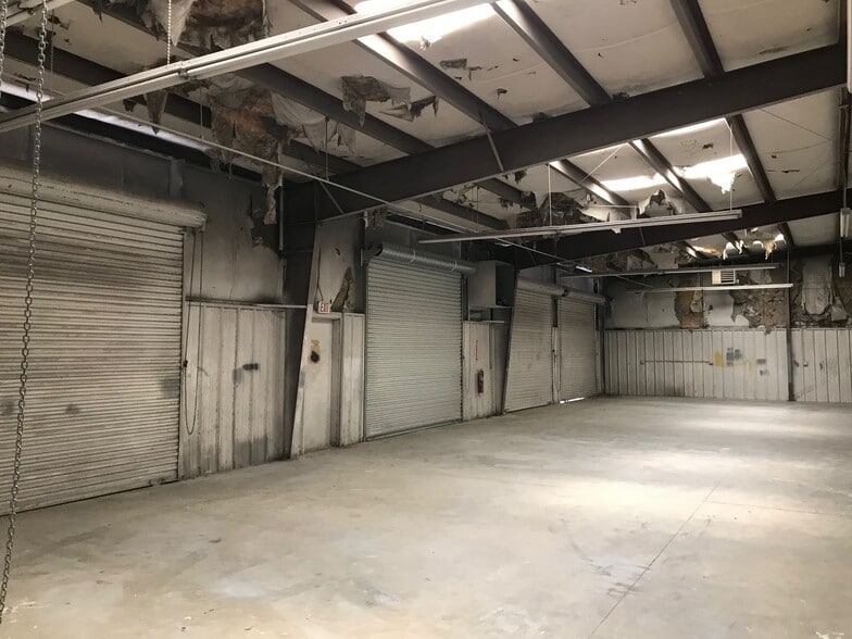 More Photos Of 5830 Plaza Pky, Douglasville Auto Repair For Sale