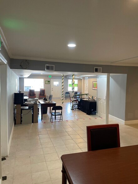 More Photos Of 7909 Pulaski Hwy, Rosedale Storefront Retail Residential For Lease