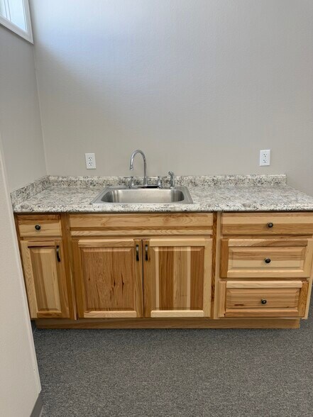 More Photos Of 731 E 2nd St, Casper Office For Lease