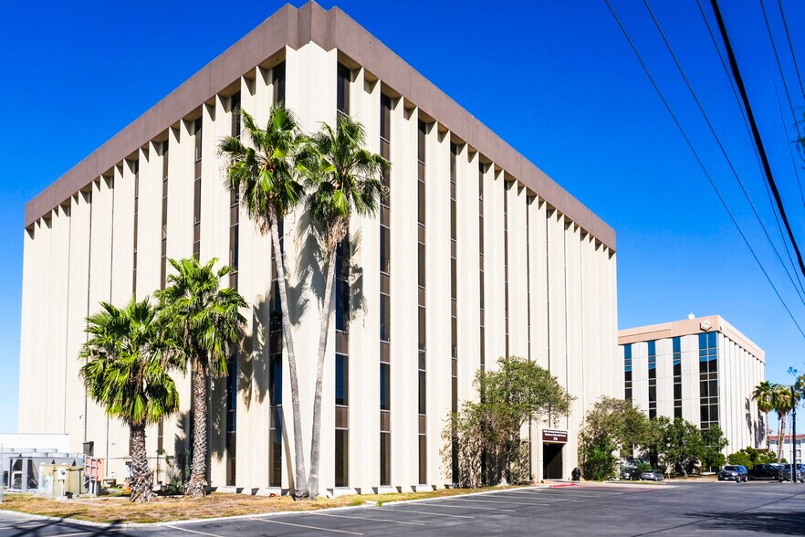 More Photos Of 5155 Flynn Pky, Corpus Christi Office For Lease